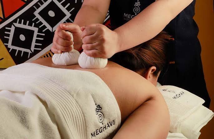 Potli Massage Chikitsa